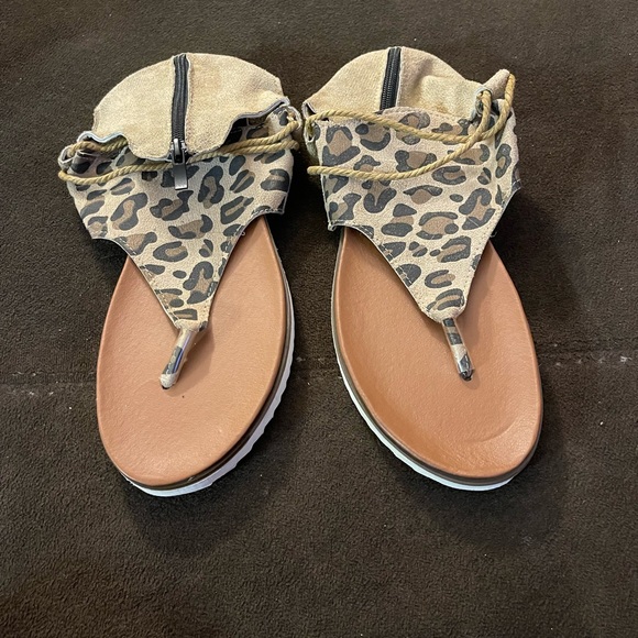 ZEBRA SANDALS - Picture 2 of 2